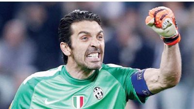 رسميا.. بوفون يعود إلى بارما بعد 20 عاما