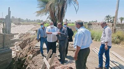 وفد مجلس الوزراء يتفقد مشروعات تطوير الريف في أسيوط | صور