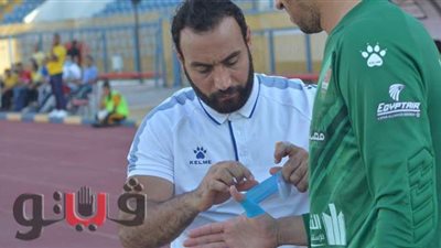 إصابة حارس المحلة قبل انطلاق مباراة الإسماعيلي | صور