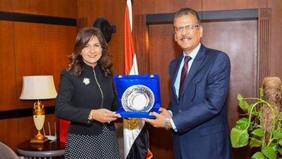 «الهجرة» تكرم اللواء مازن فهمي تكليلا لجهوده في ملف شئون الجاليات