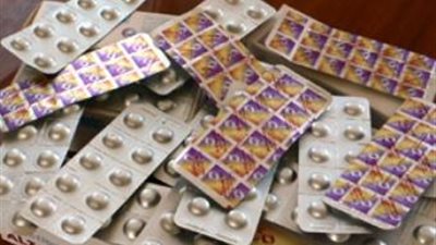 ضبط عربى الجنسية بحوزته 27 ألف قرص مخدر بالسلوم