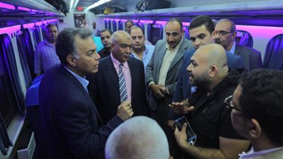 وزير النقل يبدأ جولته التفقدية اليوم في أسوان