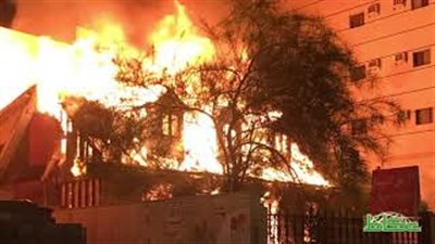 بالفيديو.. حريق ضخم يلتهم مبنى في شارع فلسطين بمدينة جدة