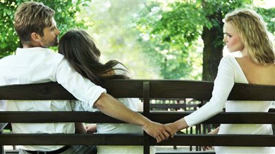 للسيدات فقط.. 4 تصرفات تدفع الرجل إلى الزواج بأخرى