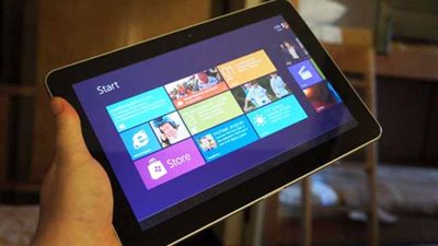 طالب ثانوي يسرق 7 أجهزة «تابلت» بمدرسة في البحر الأحمر