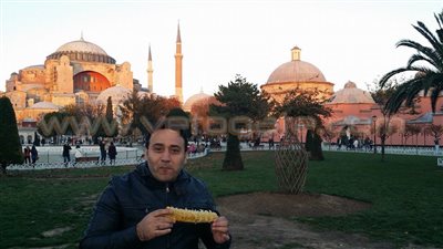 بالصور.. مجد القاسم يتوجه لتركيا لقضاء إجازة