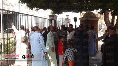 تجمهر الموظفين بمركز معلومات محافظة المنوفية