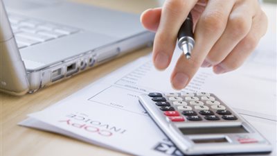 «القيمة المضافة» تعوق مبادرة «مصنعك جاهز».. الجبالي: الضريبة تعرقل أداء القطاع الاستثمارى.. جنيدي: المستثمر يُحملها للمستهلك.. ورئيس جمعية بياض العرب: الضريبة تضاف تلقائيا