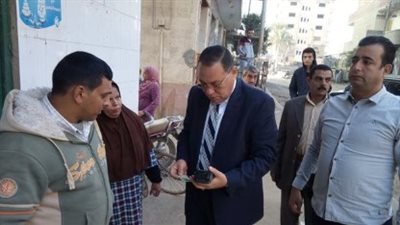 محافظ الشرقية يغلق مخبزا بقرية الحلمية لمخالفته شروط النظافة والوزن