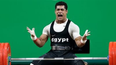 وزير الرياضة يهنئ محمد إيهاب لفوزه بذهبية بطولة العالم للأثقال