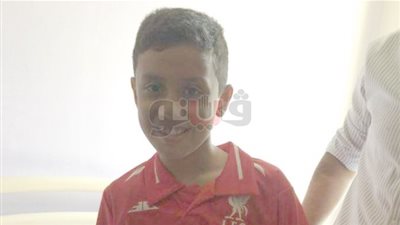 أصغر مصابي حادث «الأنبا صموئيل» بالمنيا: بتمنى أشوف محمد صلاح