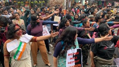 مخترع يصمم أدوات نسائية لحمايتهن من الاغتصاب | فيديو وصور