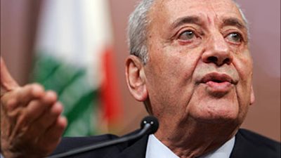 بري يهنئ الرئيس منصور بنجاح الاستفتاء على الدستور