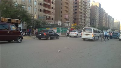بعد أسبوع من إخلاء الألف مسكن.. السائقون يلتزمون والباعة يتسللون