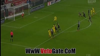 بالفيديو.. بوروسيا دورتموند يتعادل أمام شتوتجارت بالشوط الأول