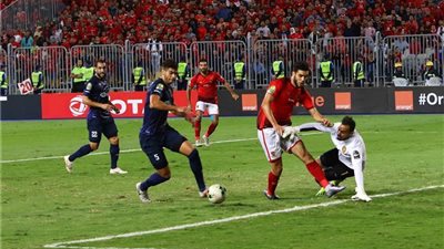 خبير لوائح دولية يشرح طرق تظلم الأهلي على إيقاف أزارو