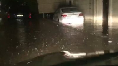 الطقس السيئ يضرب الكويت والشوارع تغرق في الأمطار (فيديو وصور)