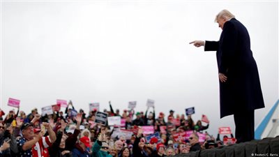 محاولة ترامب الأخيرة لمنع الديمقراطيين من السيطرة على الكونجرس