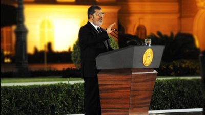 نشطاء ينتقدون تعامل 