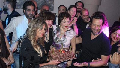 بالصور.. تكريم لبلبة في أولى دورات مهرجان «the wrard» بلبنان