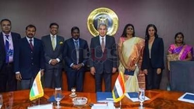 وزير الصناعة يبحث مع وفد هندي التعاون في المشروعات الصغيرة