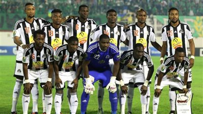 وصول بعثة الفريق الكروي لنادي مازيمبي الكونغولي استعدادًا لمواجهة الزمالك