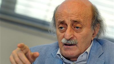 جنبلاط: اتصلت بالحريري في باريس وقريبًا نراه بلبنان
