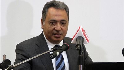 قرار وزاري بترقية 12 من العاملين بهيئة التأمين الصحي