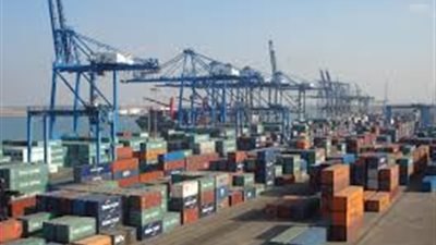 157 ألفا و176 طن قمح في صومعة غلال ميناء دمياط