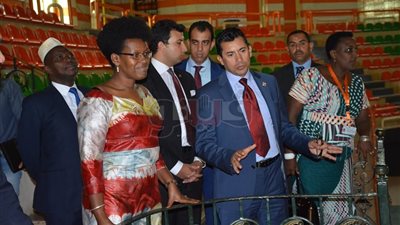 وزير الرياضة ونظيرته البورندية يتفقدان المدينة الشبابية بشرم الشيخ