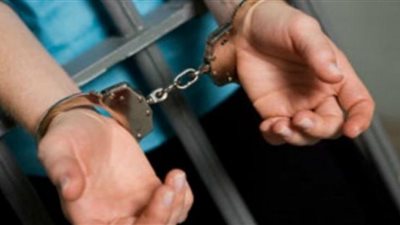 ضبط صاحب ورشة طلاء يقلد العملات الذهبية بالجمالية