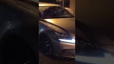 بالفيديو.. لحظة اعتداء كويتي على فتاة بالضرب وسرقة هاتفها