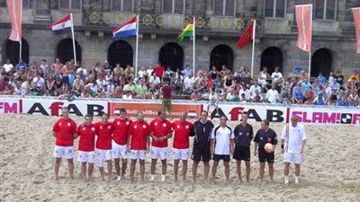 بعثة منتخب الكرة الشاطئية تغادر إلى المغرب صباح اليوم