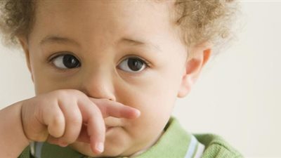 5 نصائح تقلل فرص إصابة طفلك بالسعال في الشتاء