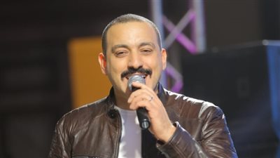 الظهور الأول لـ «دياب» بعد زواجه في حفل لإحدى شركات الطيران (صور)