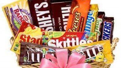 بالصور.. بوكيه الشوكولاتة أفضل هدية في عيد الحب