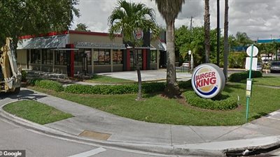 عاملة ببرجر كينج تسب عميلا طلب استرداد أمواله (فيديو وصور)