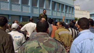 استمرار اعتصام عمال النظافة بالسنبلاوين لليوم الثانى