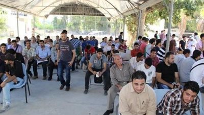 اعتصام عشرات الأطباء والمرضى الفلسطينيين أمام معبر رفح