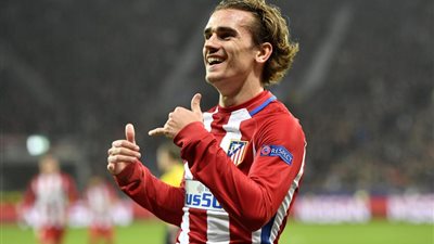 جريزمان يقود هجوم أتليتكو أمام الريـال في ديربي مدريد