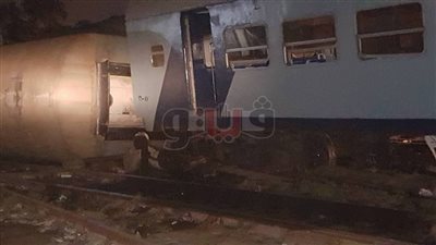 10 صور لانقلاب قطار داخل محطة السكة الحديد في بورسعيد