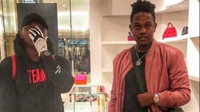 بالفيديو.. نجل موجابي يسكب الشامبانيا على ساعة بـ 45 ألف يورو