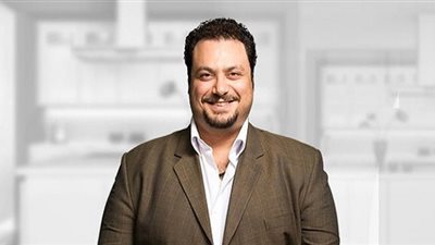 مراد مكرم ينضم لحملة «قد التحدي».. ويدعو لتعلم لغة الإشارة