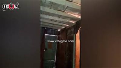 بالفيديو والصور.. أسرة تسكن في القابوطي وتغرق في مياه الأمطار ببورسعيد