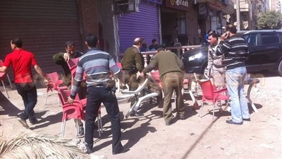 مرافق الغربية تغلق محل خضار و8 كافتيريات لإشغالها الطريق العام