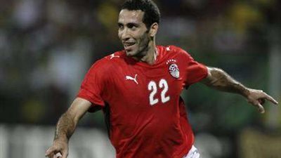 صحيفة إسبانية تهنئ «أبو تريكة» بعيد ميلاده