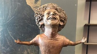 مي عبد الله: محمد صلاح اتصل بي وطالبني بنحت تمثال آخر له