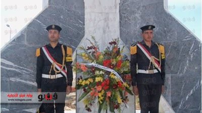 بالفيديو والصور.. محافظ جنوب سيناء يضع إكليل زهور على قبر الجندي المجهول