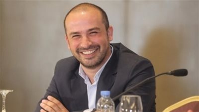 محمد مشيش يعلق أعماله الفنية بمصر ويعود إلى لبنان