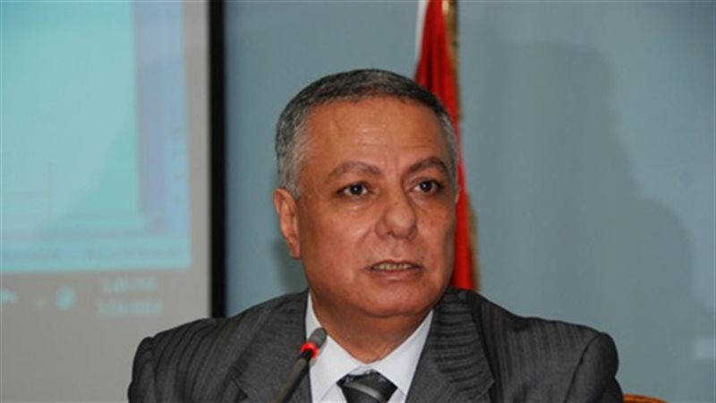 الدكتور محمود أبو